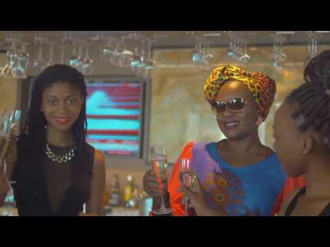 Mc Roger ft  Juvenal e Doppaz   Quando chega o verão  Video by Cr Boy