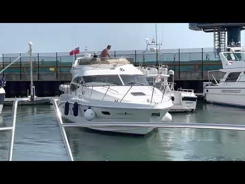 Sealine: F42 Berthing