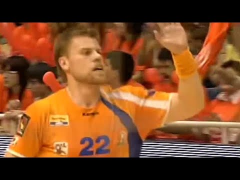 Qué bien jugado, gol de Robert Arrhenius. Copa EHF 2006/07. BMAragón-Magdeburg. Final-Ida. Zaragoza