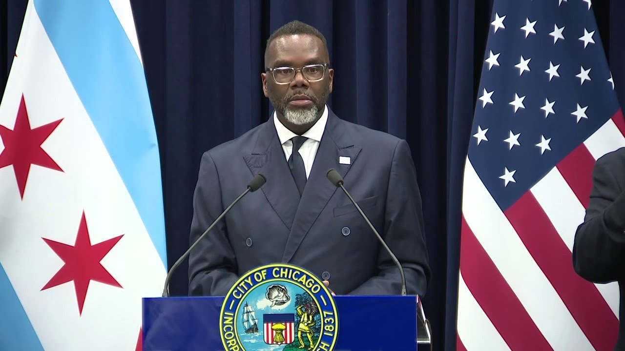 Chicago Mayor Brandon Johnson Connects Tipped Restaurant Wages To Slavery