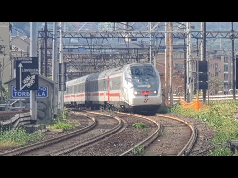 IC 662 Livorno Centrale - Milano Centrale in transito a Genova Rivarolo