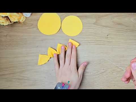 So Cute 🥰 How to make a sunflower keychain in 4 minutes?