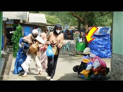 plastic-man-funny-prank-on-the-beach