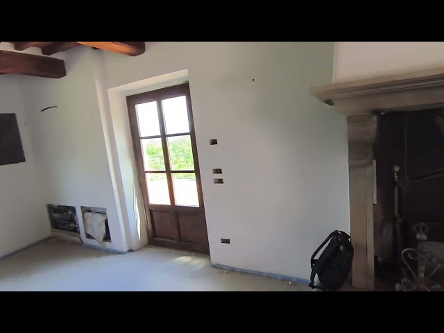 Scandicci Mosciano prestigiosa porzione di villa libera su tre lati