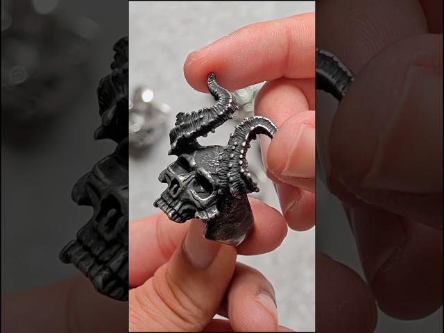 Vídeo relacionado con MenYiYDS 5 piezas Anillos Hombre, Ajustable Acero Inoxidable Calavera Anillo, Punk Rock Gótico Cráneo Joyería, Vintage Calavera y Serpiente Joyería, para Halloween y Fiestas Temáticas