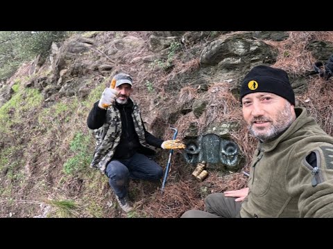 Define Aramaya Hasan Usta Sahalara İnince Yılanlar Kaçıyor !!!