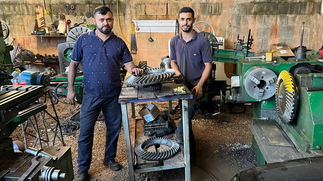 A VOLTA DOS PAQUISTANESES INDIANOS BRASILEIROS a Arte em Coroa e Pinhão de Caminhão