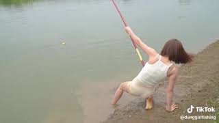 ベトナムで釣りガール