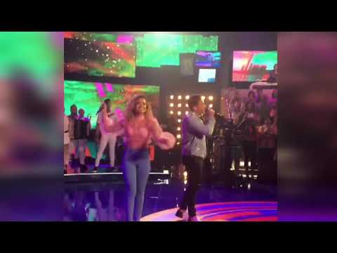 Romance com safadeza Anitta e Wesley Safadão ( música nova ao vivo no caldeirão do Huck)