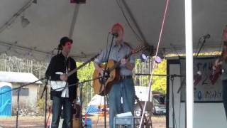 &#39;English is Crazy&#39;,Pete Seeger @ The 16th NY Harvest Fest 2012