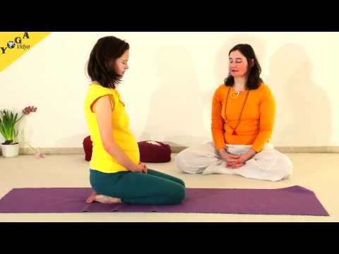 SchwangerenYogastunde mit Katyayani und Chitra