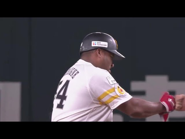 【1回裏】低い弾道で左中間を破る!! ホークス・デスパイネの2点タイムリー2ベースヒットで先制!! 2022年9月14日 福岡ソフトバンクホークス 対 埼玉西武ライオンズ