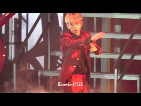 151121 EXO'luxion in MACAU HURT BAEKHYUN focus
