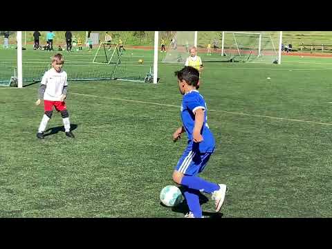 2022-05-21 Kasiysi/Valkoinen - EBK/Sininen