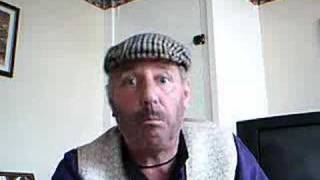 Miming to Chas &#39;n&#39; Dave. Diddlum Song