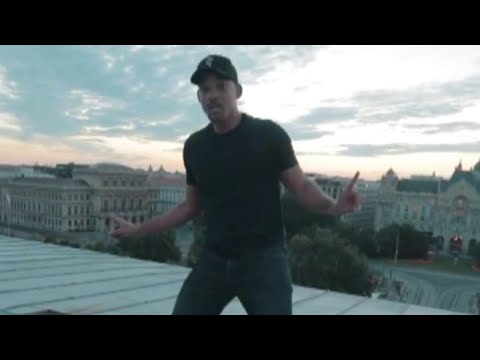 Will Smith Does the ‘Shiggy Challenge’ in Budapest