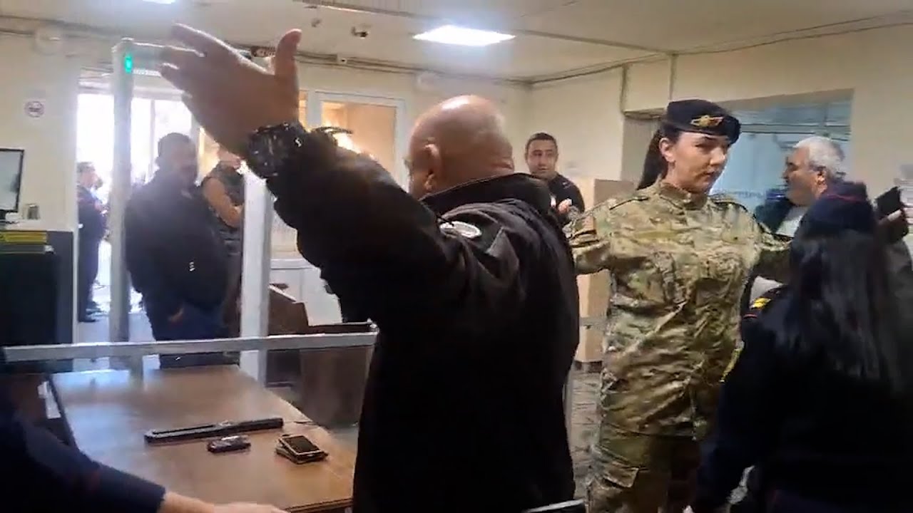 Լարված իրավիճակ` դատարանի միջանցքում. ինչ է կատարվում