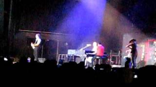 Rascal Flatts Live Mayberry and Lean On Me