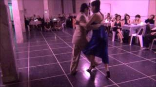 IARA DUARTE Y ARIEL TARITOLAY bailando el tango NO MIENTAS en Floreal Milonga