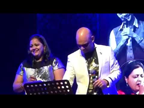 Itna hai tumse Pyar Live in India