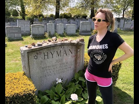 Graveyard in NJ: Joey Ramone's resting place