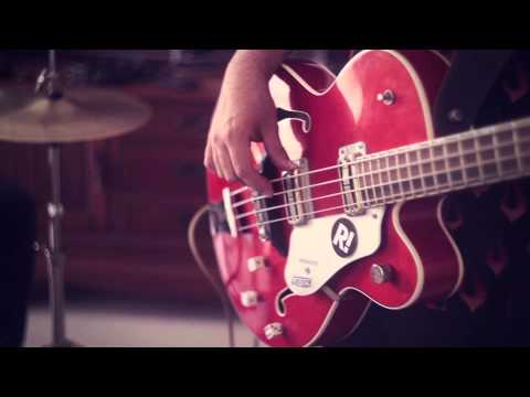 LaVitrola.cl: Los Supuestos - Sufro de ser mejor