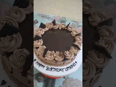 Simple cake decoration