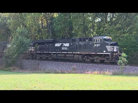 A little railfanning fun!!  County shot of a nice #intermodaltrain!  #railtrack 