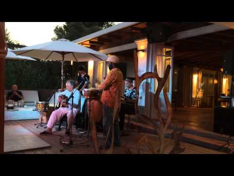 Pura Vida met Paco Fernandez (Honeymoon)