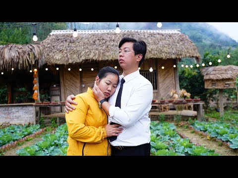 Happy day: Single mother stunned when CEO suddenly shows up at her door.