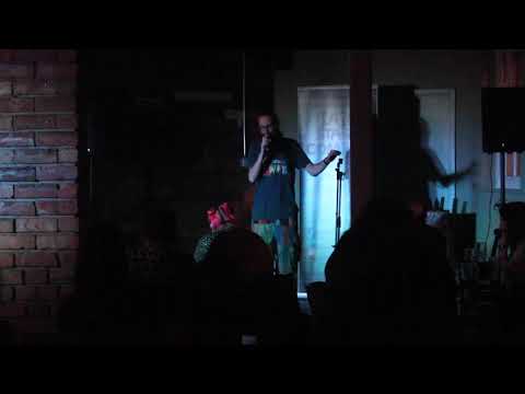 10 minute set with jokes removed.