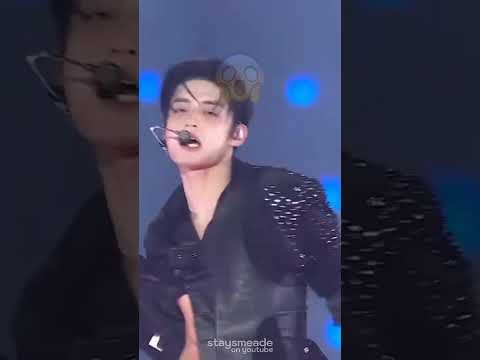 Jiwoong and Gyuvin's cinematic ABS reveal at MAMA 2024 #zb1 #zerobaseone #jiwoong #gyuvin #mama2024