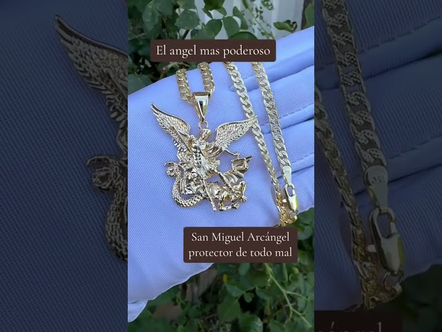 Vídeo relacionado con chaber Vintage Saint Michael Arcángel Colgante De Acero Inoxidable Biker Saint Michael Collar Colgante Hombres Y Mujeres Amuleto Joyería Regalo