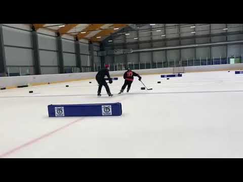 Huskies hockey clinic Sept 2021
