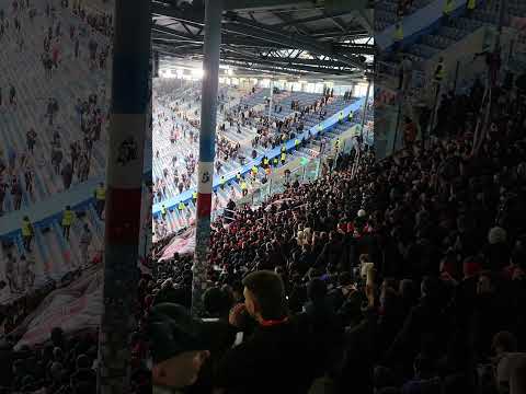 Wir fahr'n nach Haus', ihr müsst hier wohnen, St. Pauli Fans machen sich über Hansa-Fans lustig