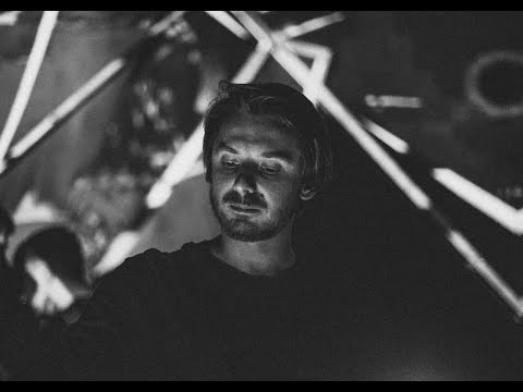 UVARSTREAM 002 // CRIHAN