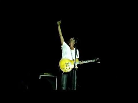 Billy Squier Love Is The Hero Intro 10 10 2009