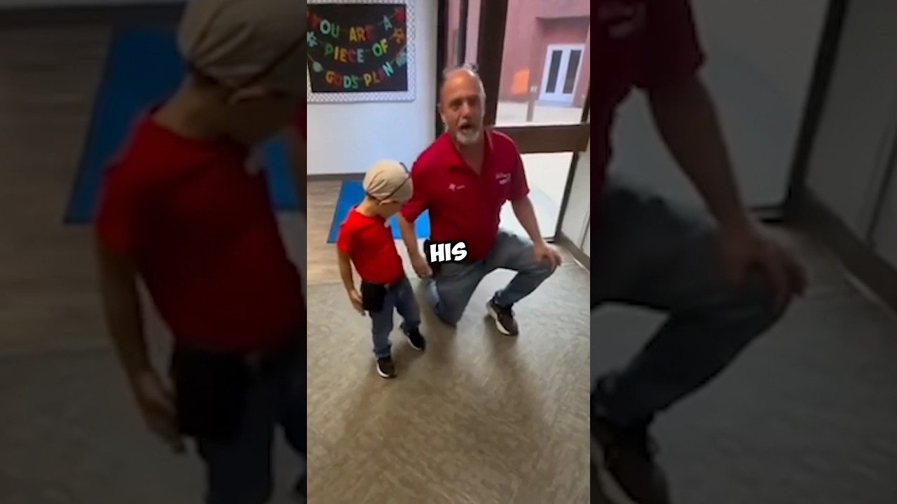 This preschooler dressed up as his hero! ❤️