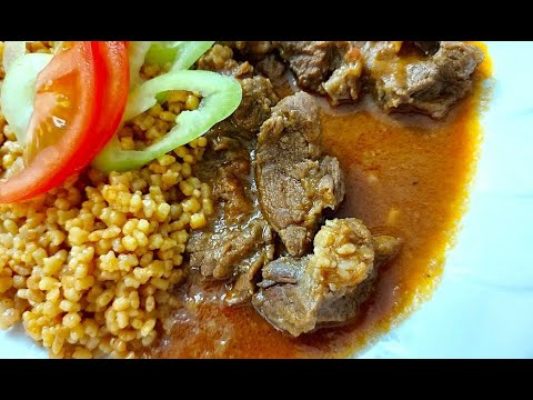 Vörösboros marhapörkölt tarhonyával, fokhagymás uborkasalátával - Az én alapszakácskönyvem