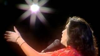 Festival de Viña 1984, Massiel, Brindaremos por él