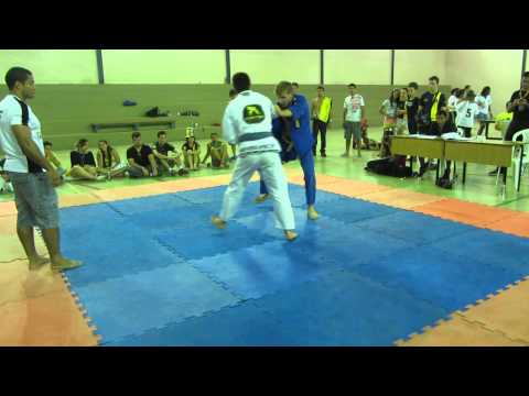Jiu-Jitsu - Engenharíadas 2013 - Peso médio - 1ª luta