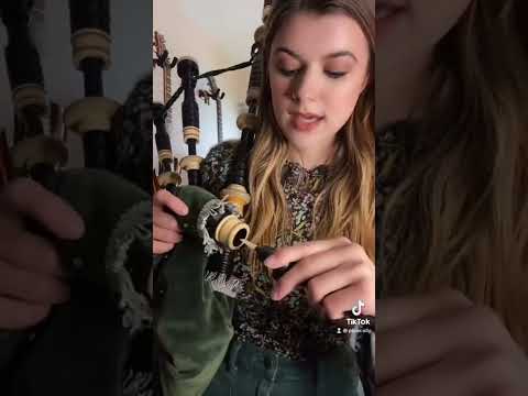 How do bagpipes work?!