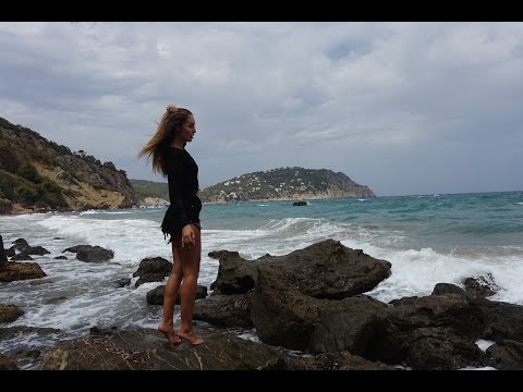 Explore this magical island with me ...