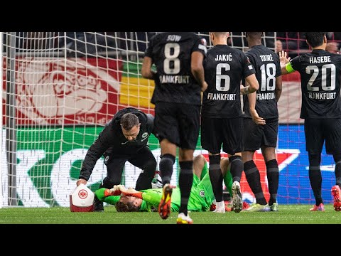 Skandal: Torhüter Trapp von Böller während des Spiels getroffen..