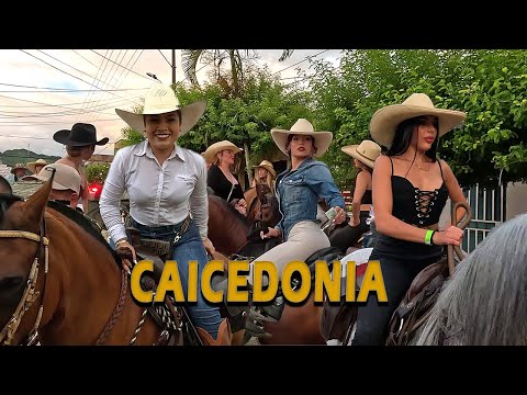 Hermosas mujeres en Cabalgata CAICEDONIA | Fundación Progresar | Colombia | 2024 - Yisus Vlogger
