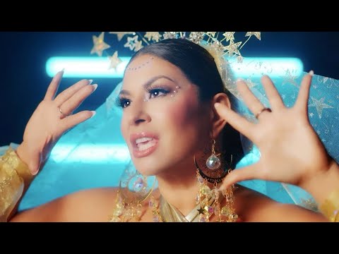 Magali Delarosa- "Bajo La Luna"  Official Music Video