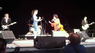 Wanda Jackson &amp; Imelda May &quot;Whole Lot of Shakin&#39; Going On&quot; Live