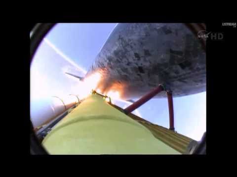 Space shuttle Discovery STS-133 Launch 2011