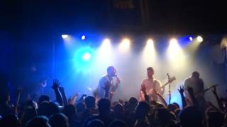 Emarosa - &quot;A Hundred Crowns&quot; (Live in Los Angeles 11-15-16)