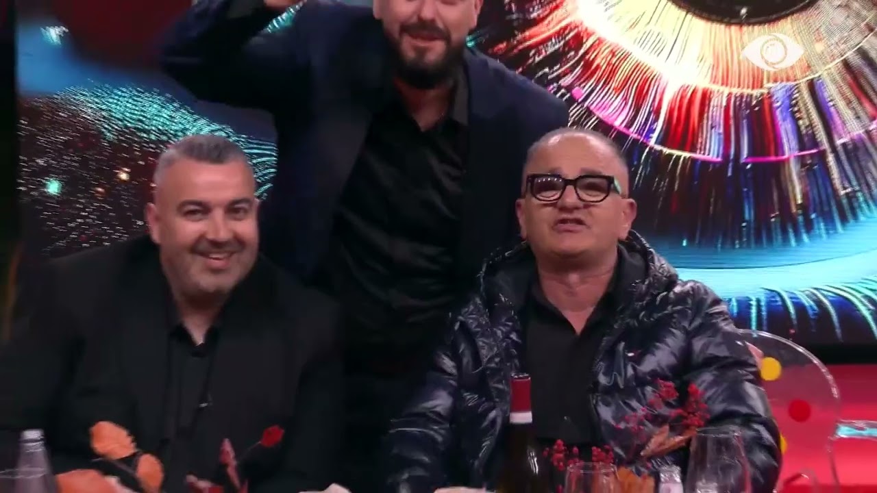 “E para është nëna, e dyta më je ti”/ Artani, Rogerti dhe Miri përshëndesin familjaret e tyre